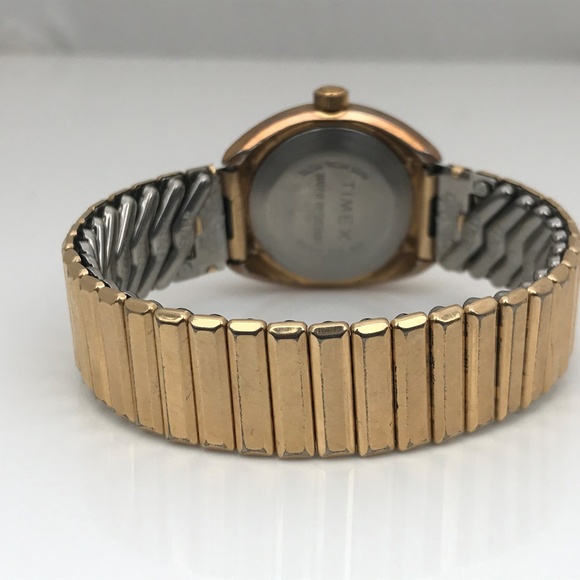 Vintage Timex Ladies Watch Gold Tone Hand Winding - Picture 6 of 8